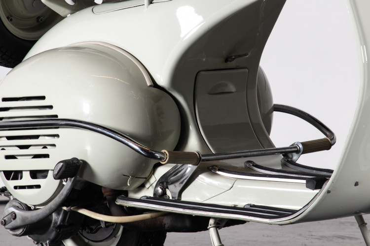 1956 Piaggio Vespa Struzzo 150 9