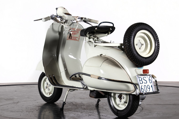 1956 Piaggio Vespa Struzzo 150 7