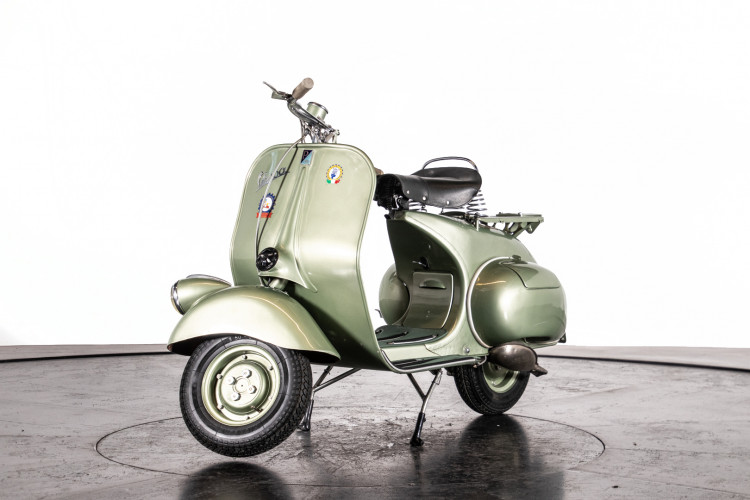 1950 Piaggio Vespa 125 V15 2