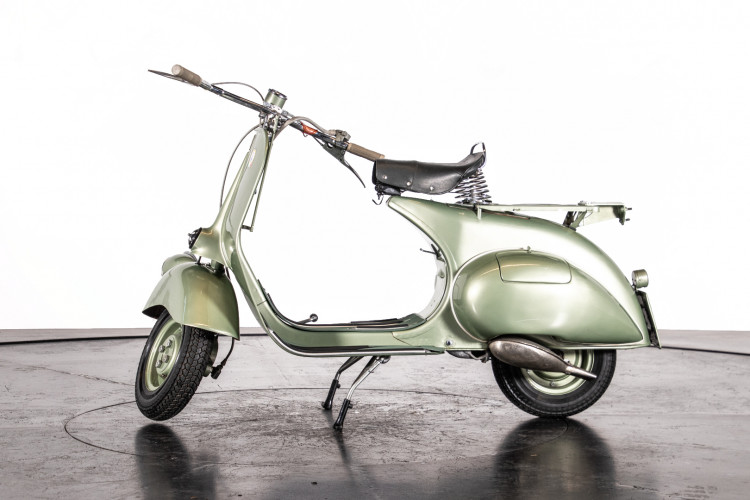 1950 Piaggio Vespa 125 V15 1