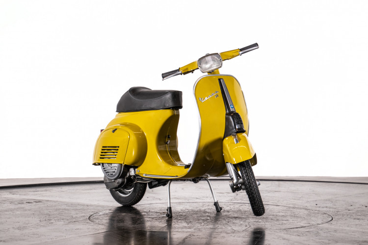 1972 Piaggio Vespa 50 Elestart 12