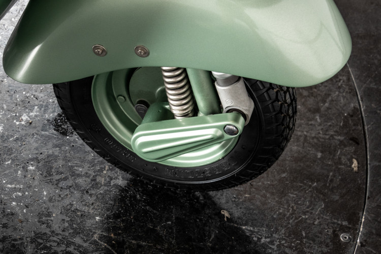 1952 Piaggio Vespa 125 V33 17