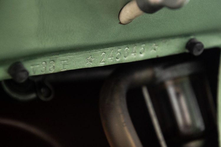1952 Piaggio Vespa 125 V33 20