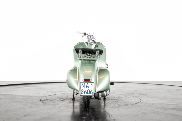 1952 Piaggio Vespa 125 V33 3