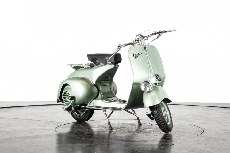 1952 Piaggio Vespa 125 V33 8