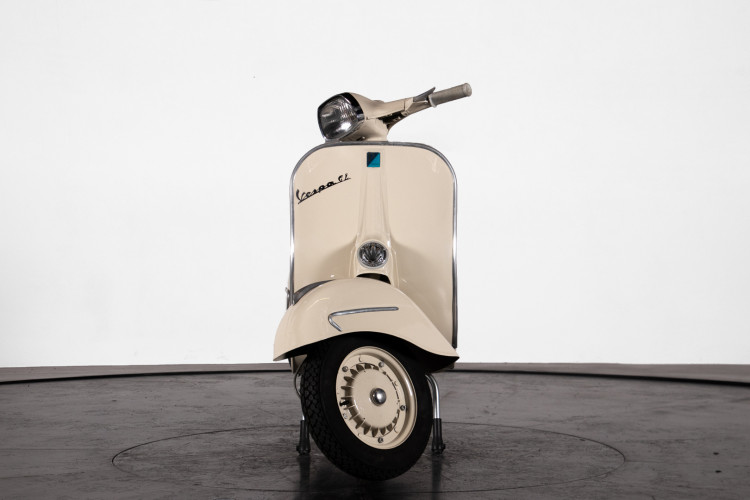 1963 Piaggio Vespa GL 150 VLA1T 2