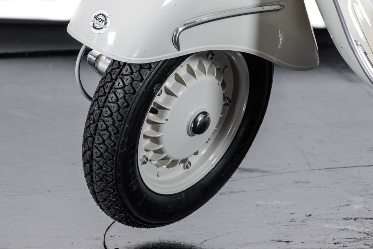 1963 Piaggio Vespa VLA GL 150 11