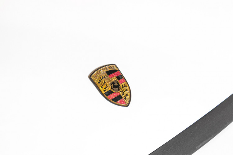 1990 Porsche 964 Carrera 4 10