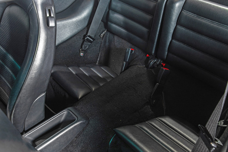 1990 Porsche 964 Carrera 4 19