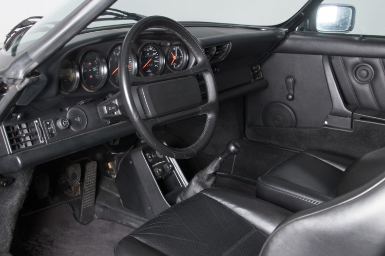 1989 Porsche Speedster 911 24