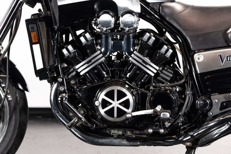2001 Yamaha V MAX 8