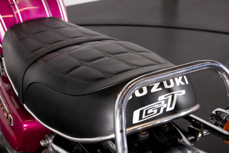 1972 SUZUKI GT 750 23