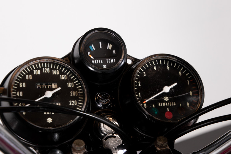 1972 SUZUKI GT 750 11