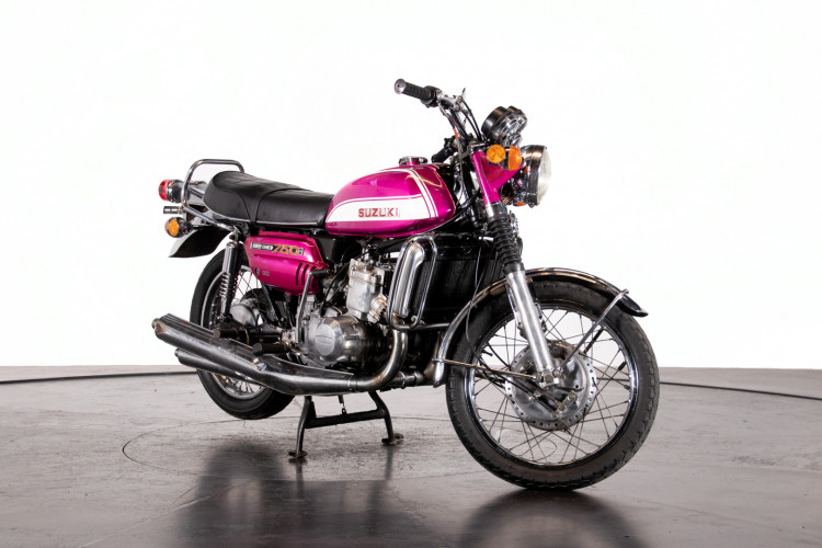 1972 SUZUKI GT 750 6
