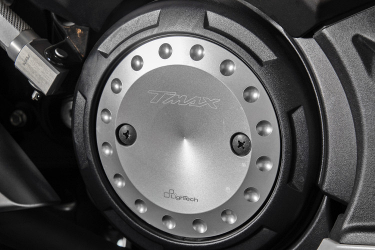 2013 Yamaha T-Max 530 14