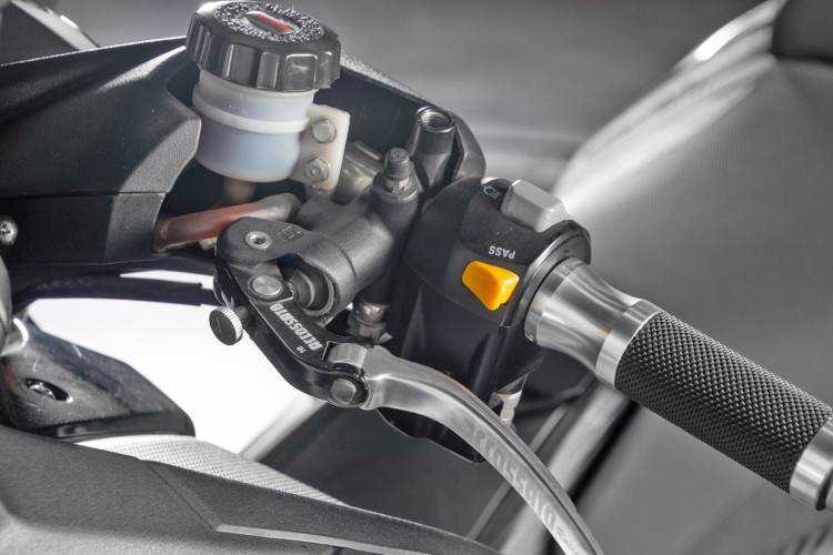 2013 Yamaha T-Max 530 16