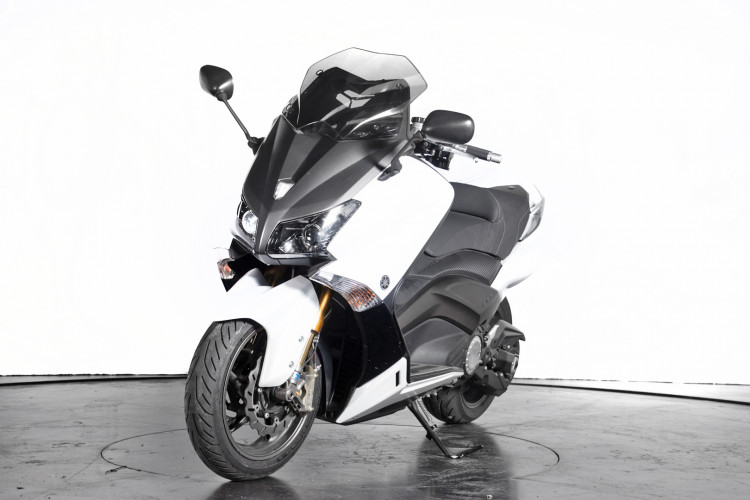 2013 Yamaha T-Max 530 1