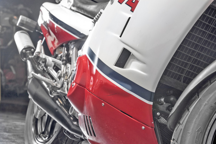 1985 YAMAHA RD 500 34