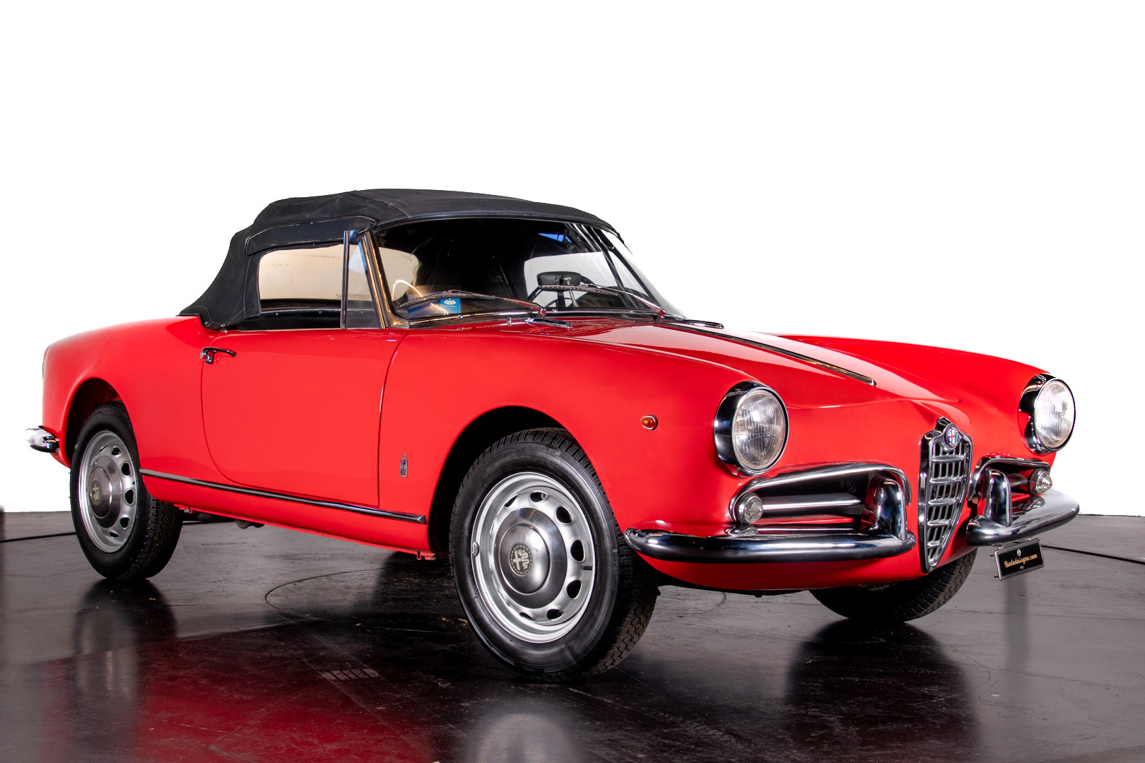 1962 Alfa Romeo Giulietta Spider 7
