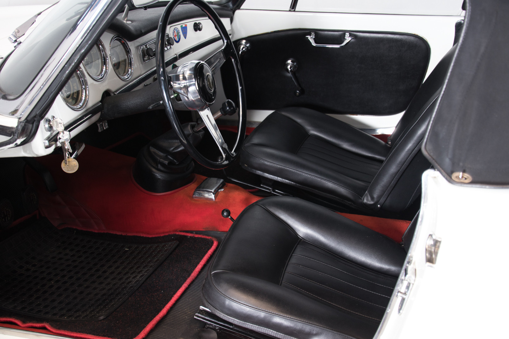 1962 Alfa Romeo Giulia spider 1600 17