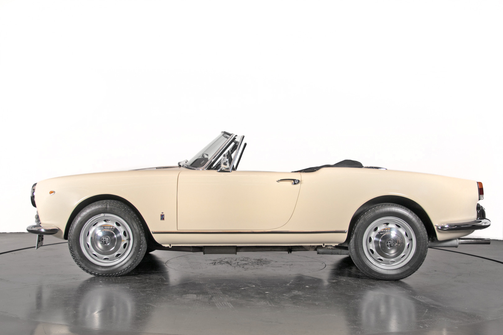 1959 Alfa Romeo Giulietta spider 7