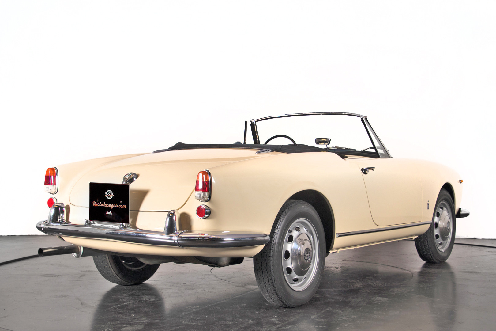 1959 Alfa Romeo Giulietta spider 4