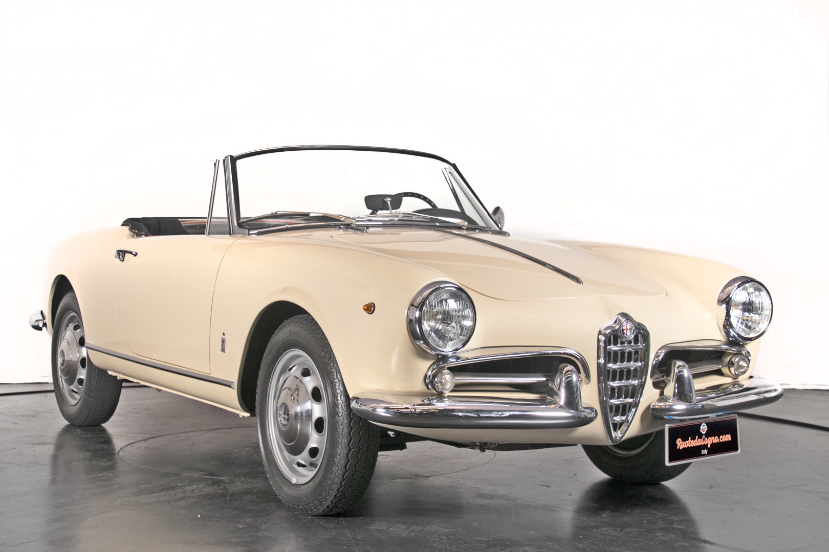 1959 Alfa Romeo Giulietta spider 2