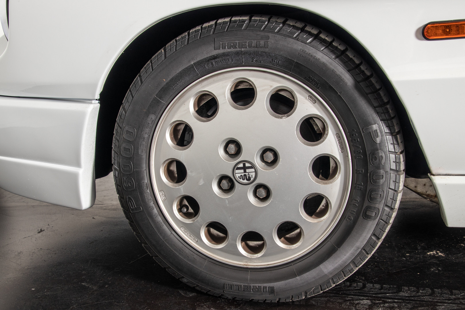 1990 Alfa Romeo spider 2000 "Duetto" 8