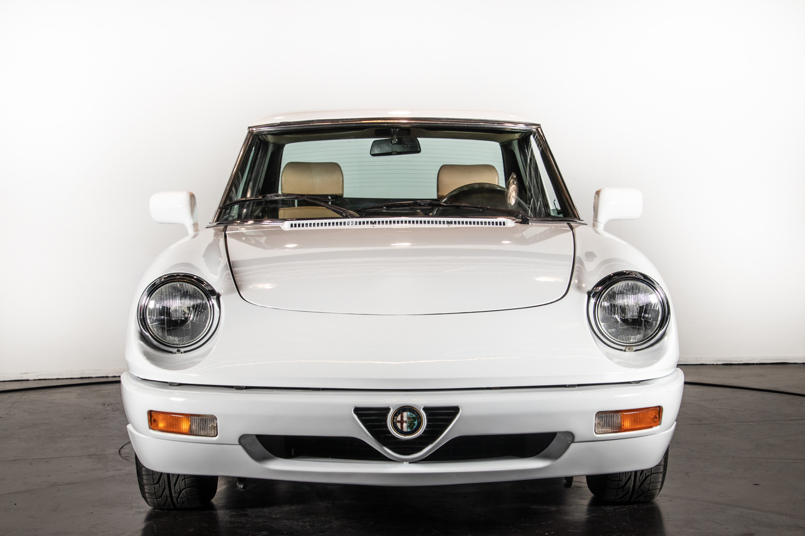 1990 Alfa Romeo spider 2000 "Duetto" 1