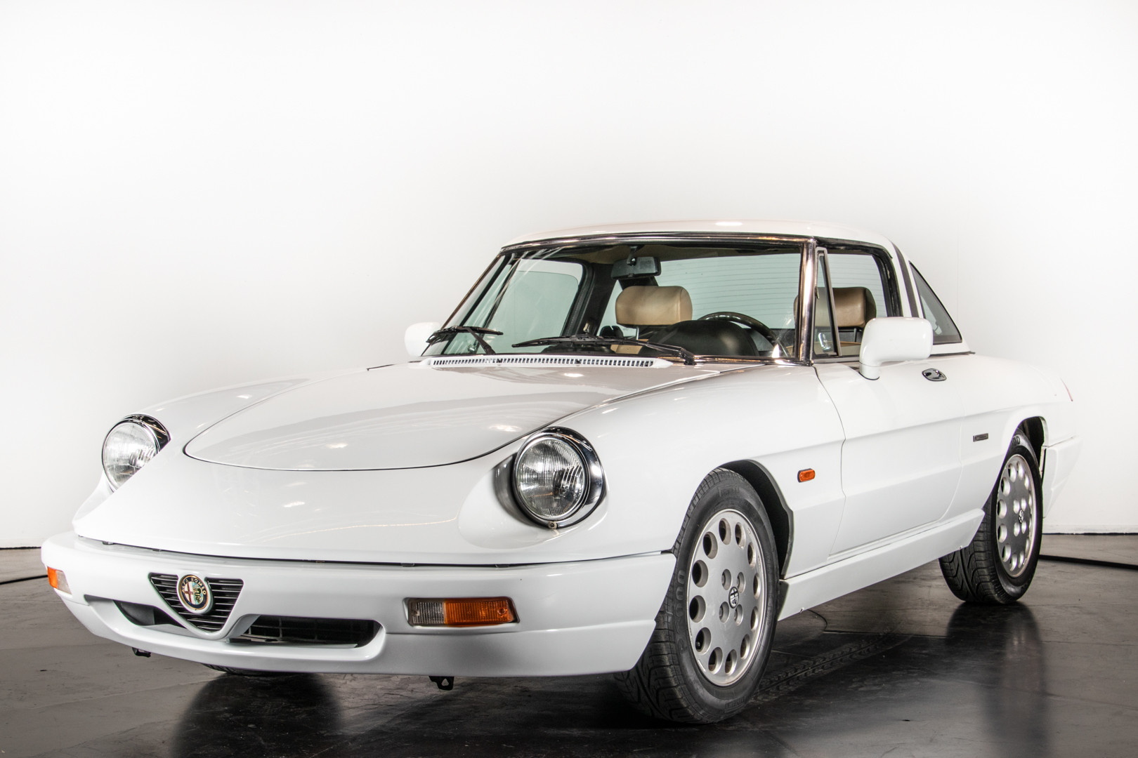 1990 Alfa Romeo spider 2000 "Duetto" 0
