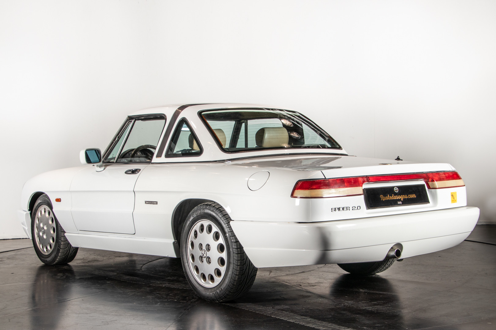1990 Alfa Romeo spider 2000 "Duetto" 6