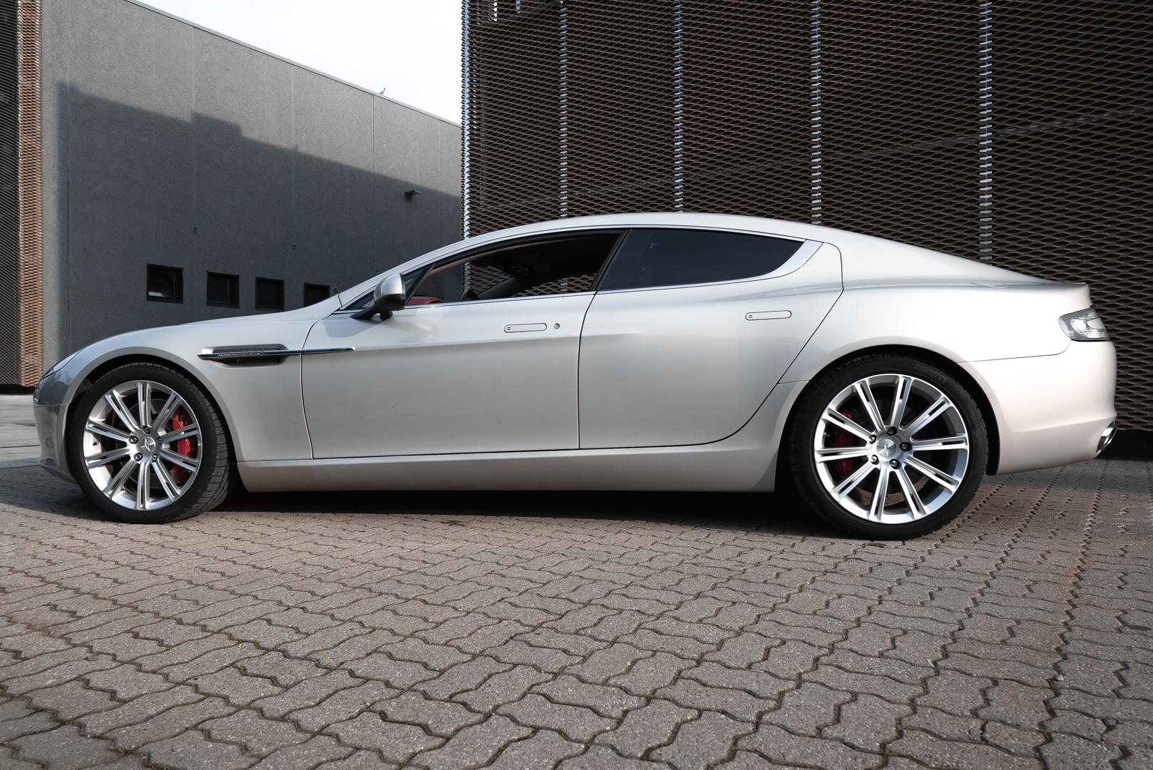 2010 Aston Martin Rapide 6.0 V12 8
