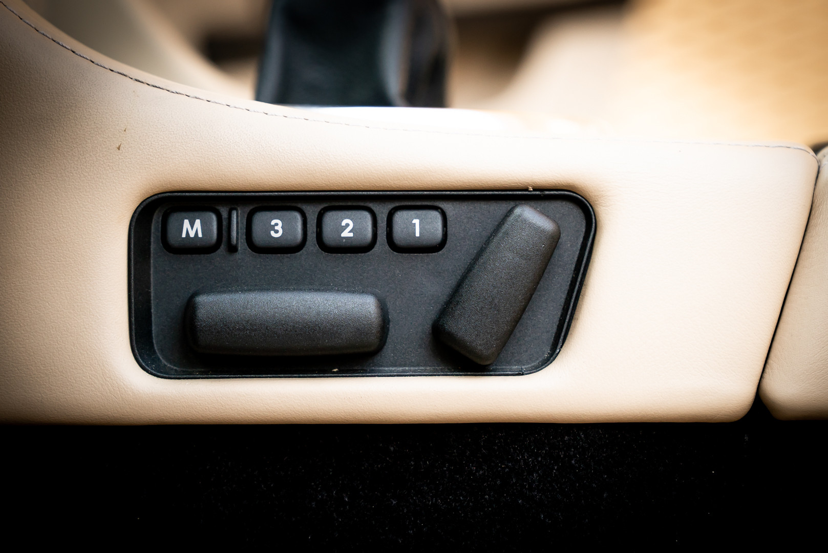 2008 Aston Martin 4.3 V8 Vantage Roadster N400 35