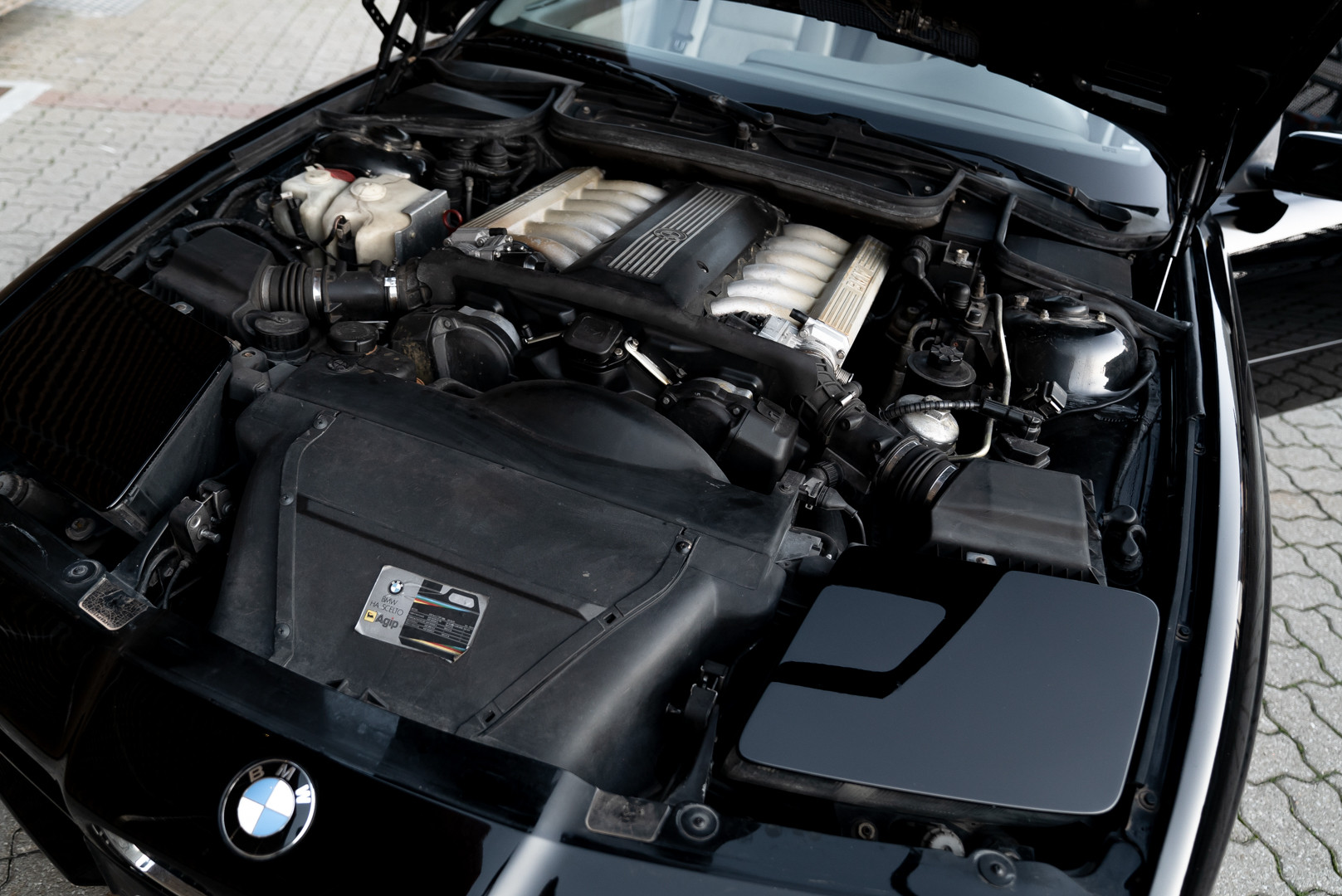 1992 BMW 850 i 33