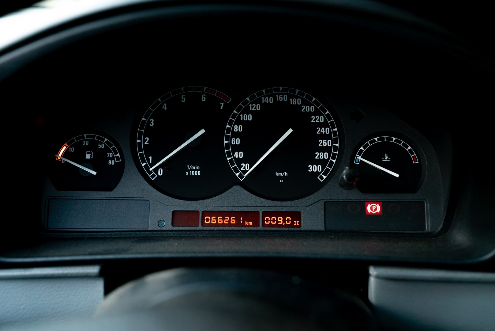 1992 BMW 850 i 6
