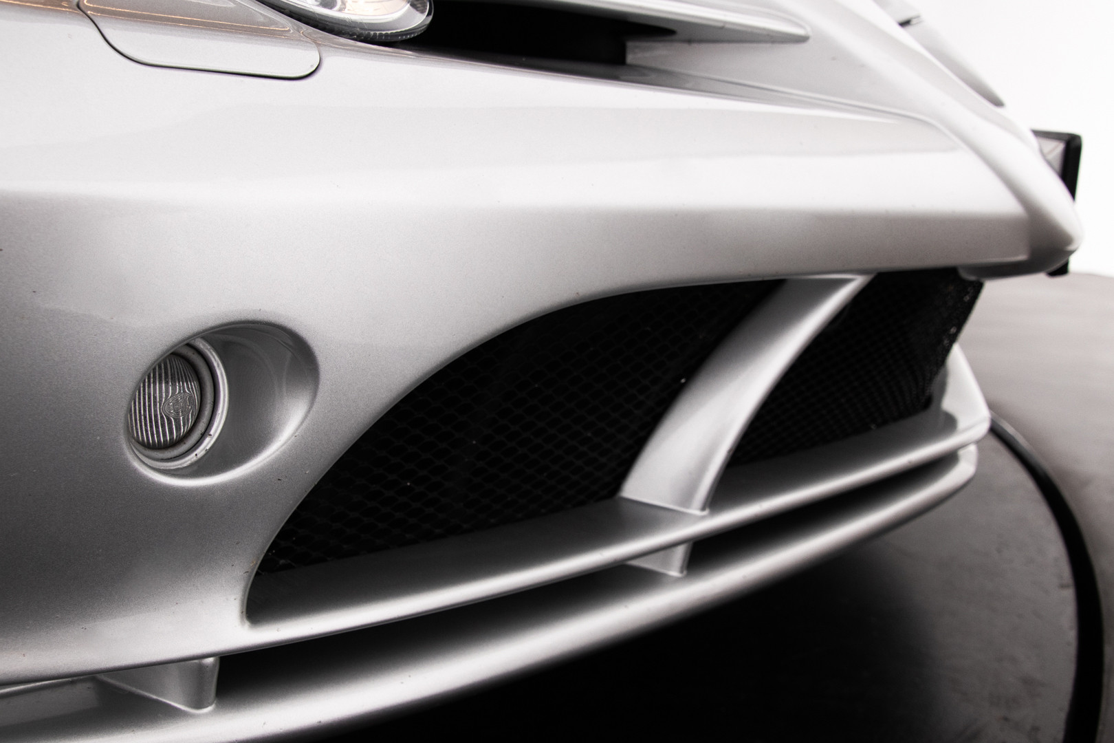 2004 Mercedes-Benz SLR McLaren 19