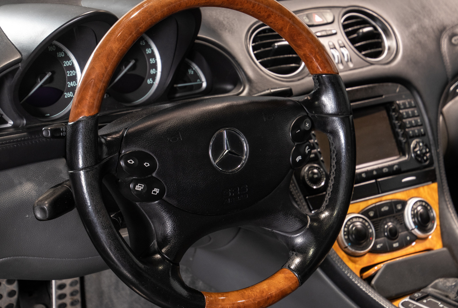 2004 Mercedes-Benz SL500 20