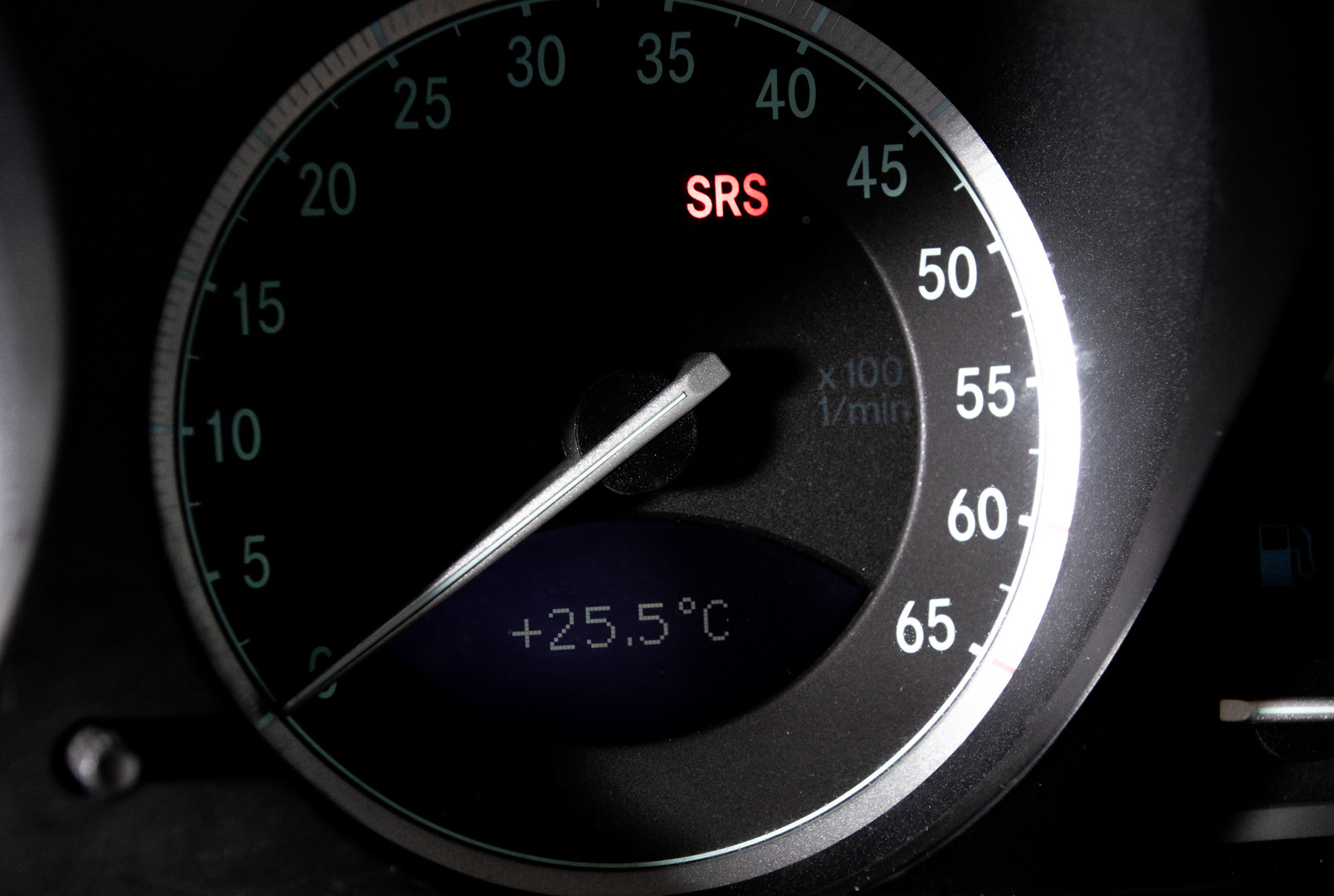 2004 Mercedes-Benz SL500 33