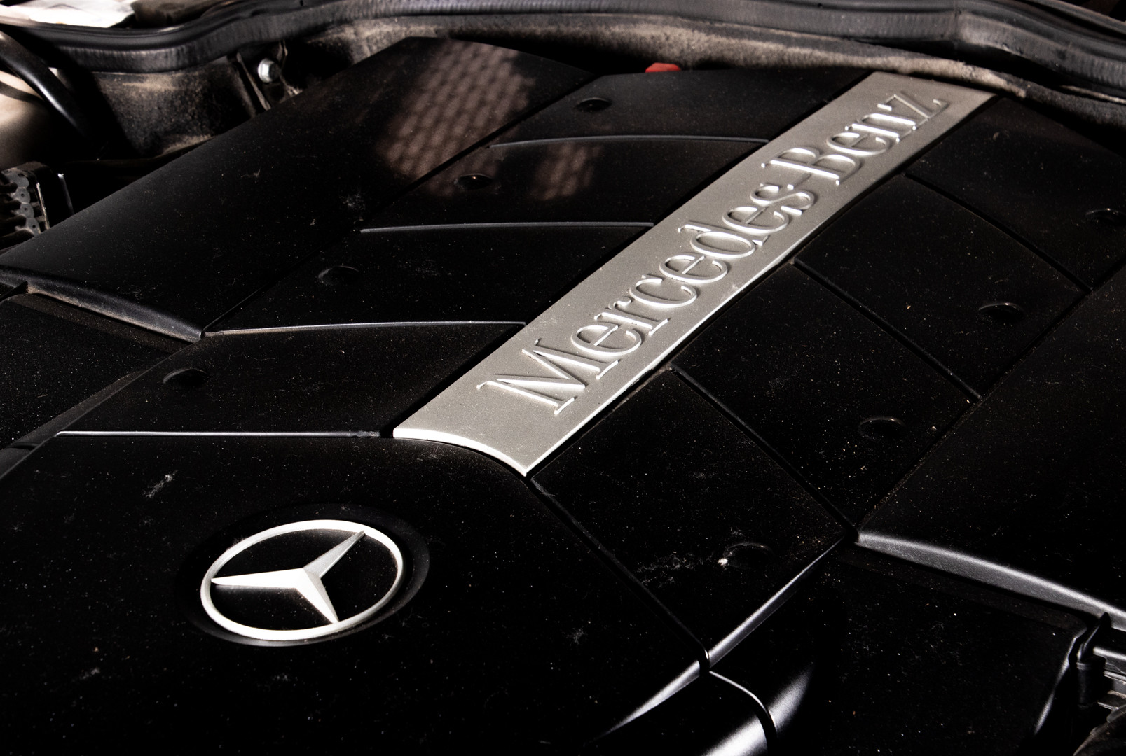 2004 Mercedes-Benz SL500 46