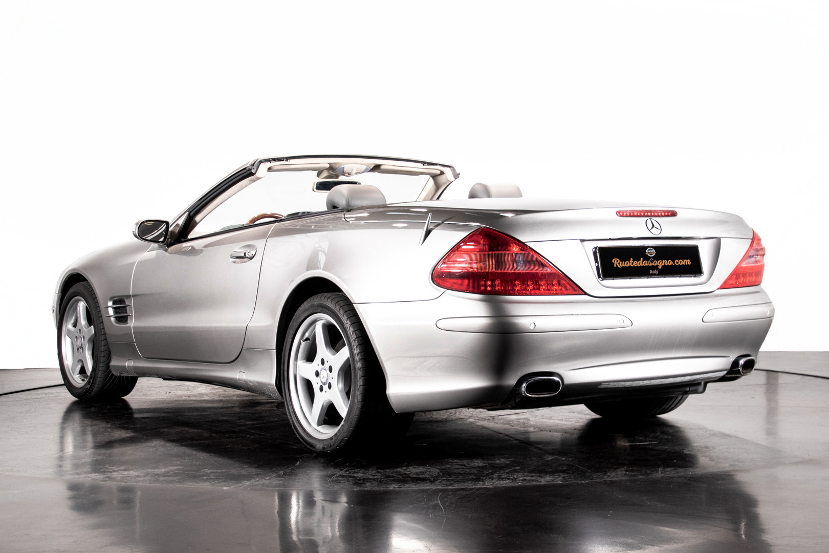 2004 Mercedes-Benz SL500 51