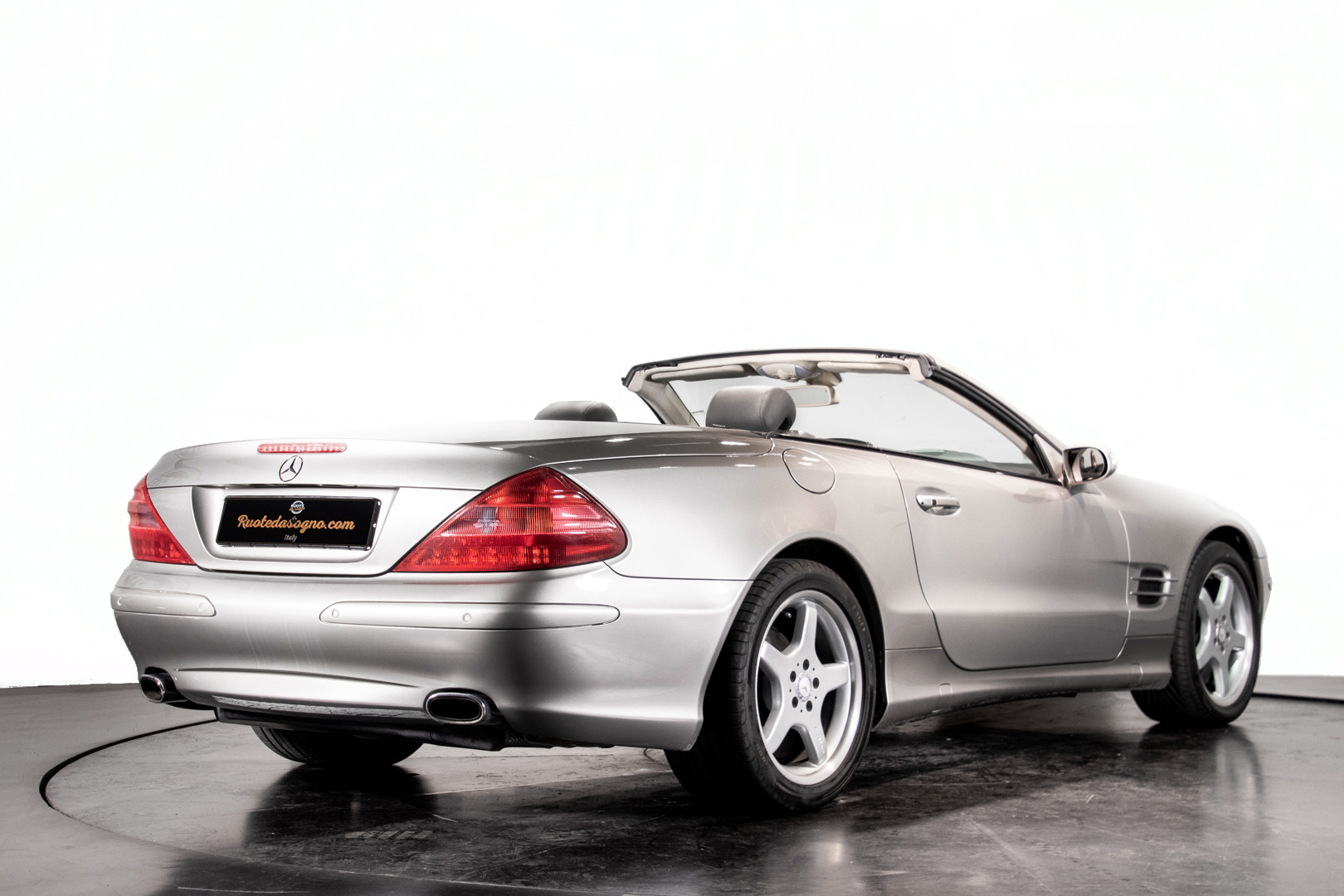 2004 Mercedes-Benz SL500 52