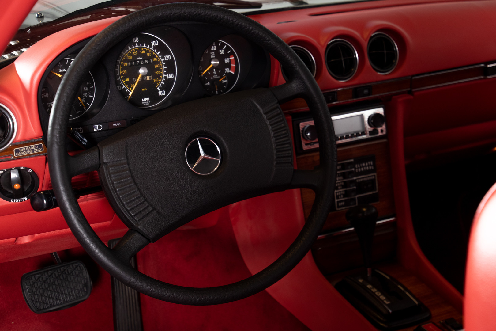 1977 Mercedes-Benz SL 450 11