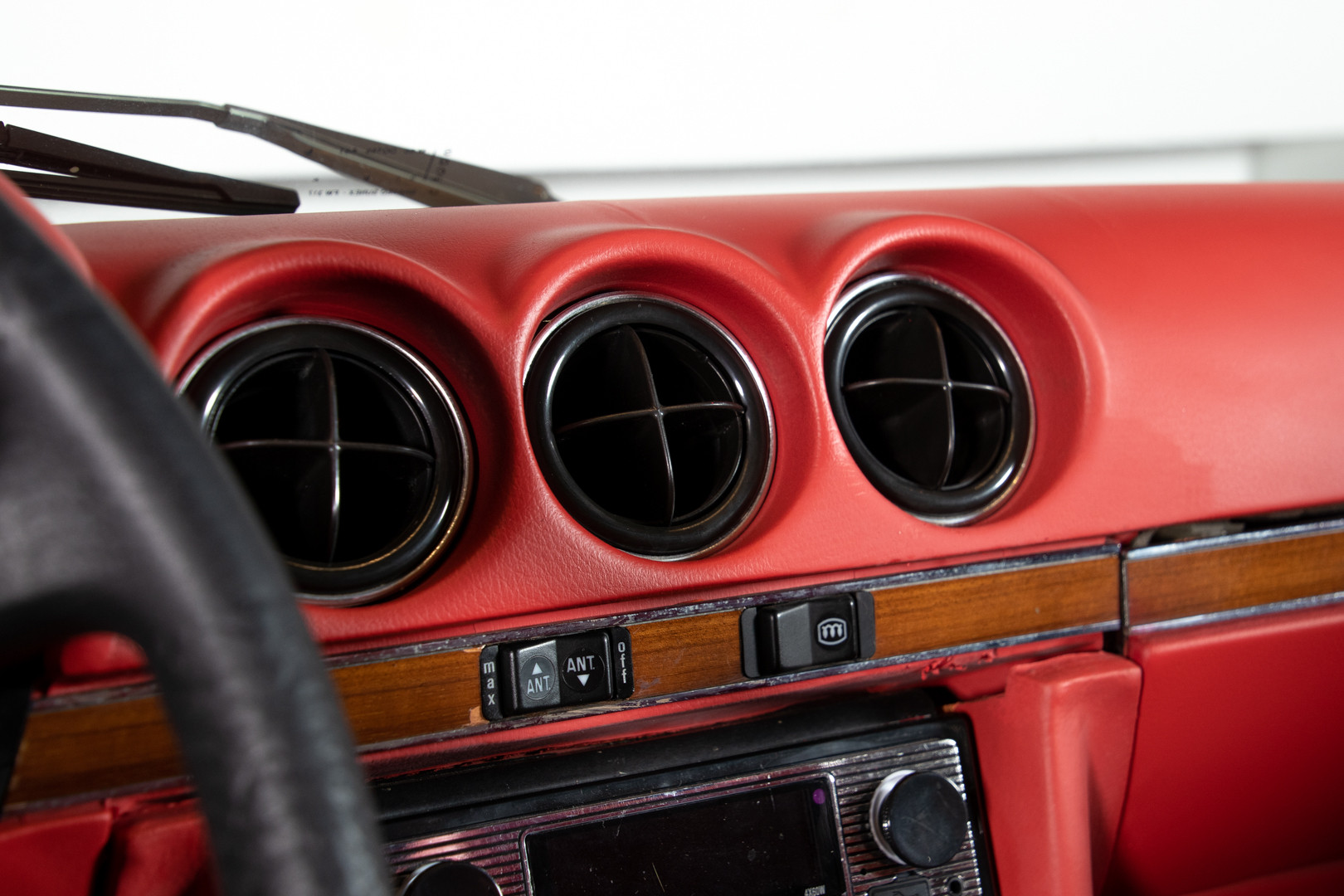 1977 Mercedes-Benz SL 450 18