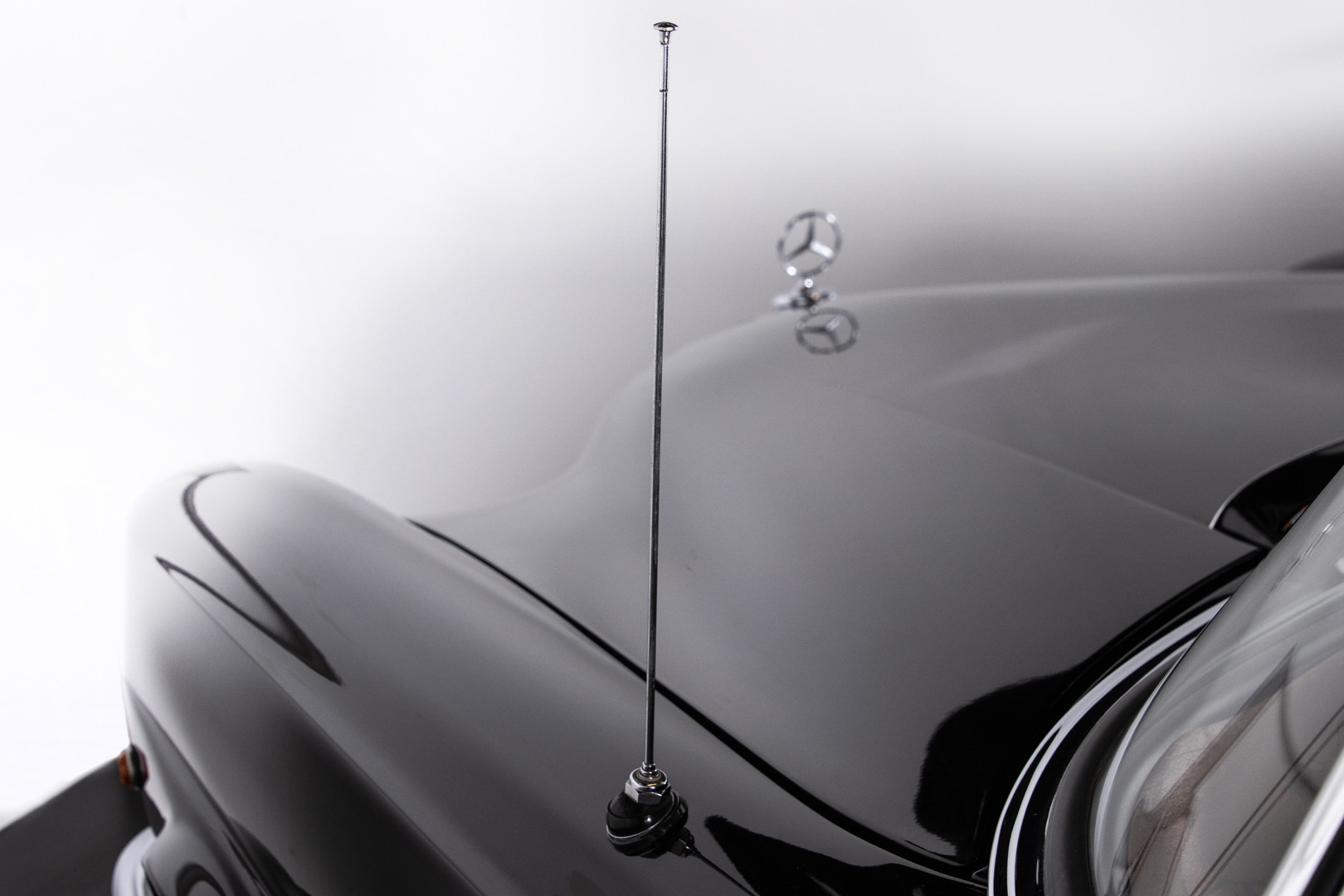 1963 Mercedes-Benz 220 SE 12