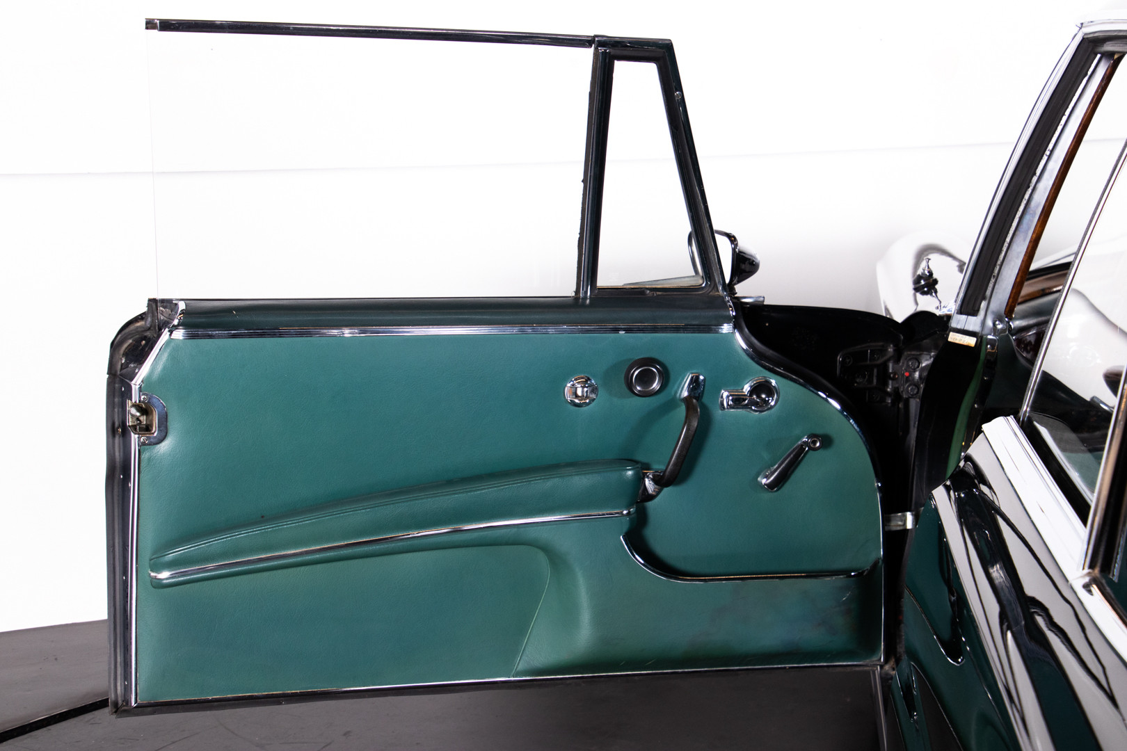1963 Mercedes-Benz 220 SE 14