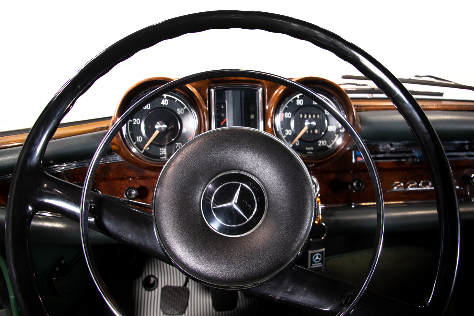 1963 Mercedes-Benz 220 SE 23