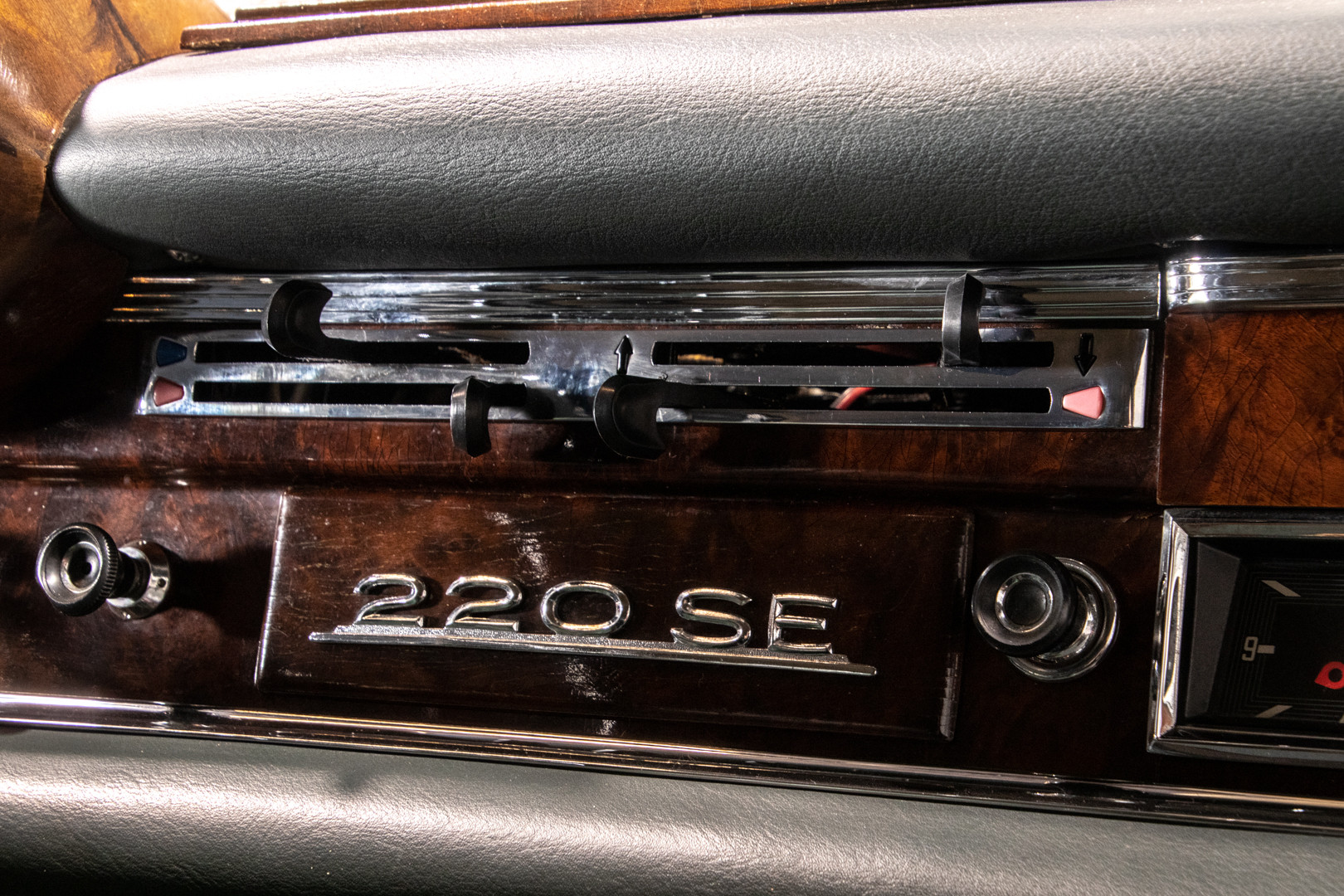 1963 Mercedes-Benz 220 SE 32