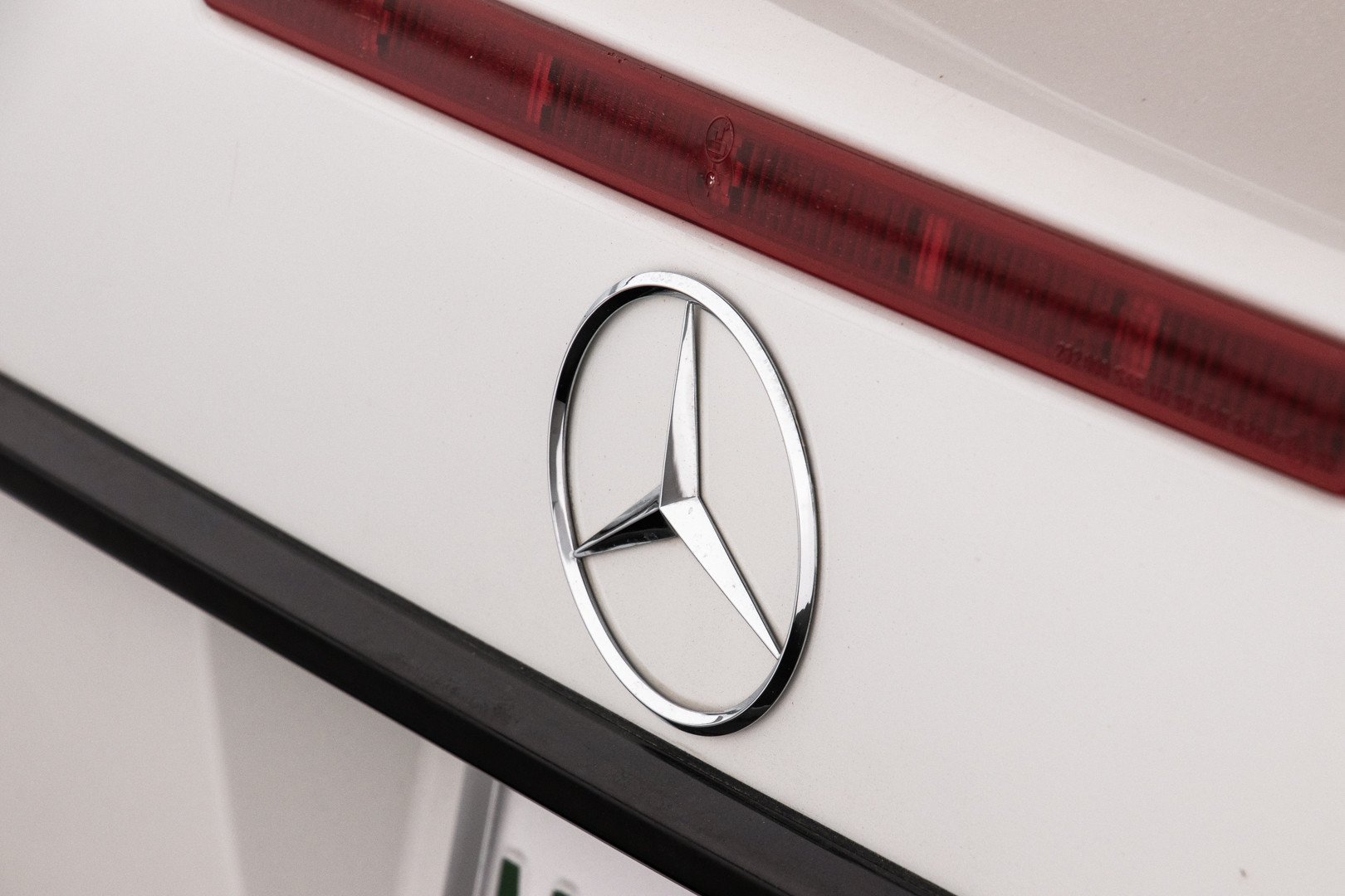 2000 Mercedes-Benz SL500 14