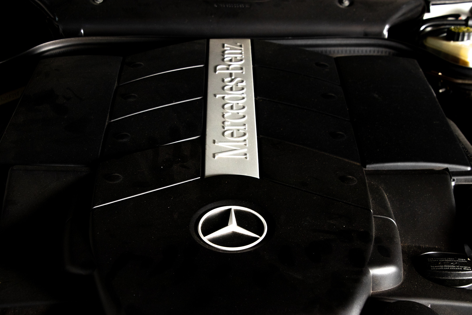 2000 Mercedes-Benz SL500 40