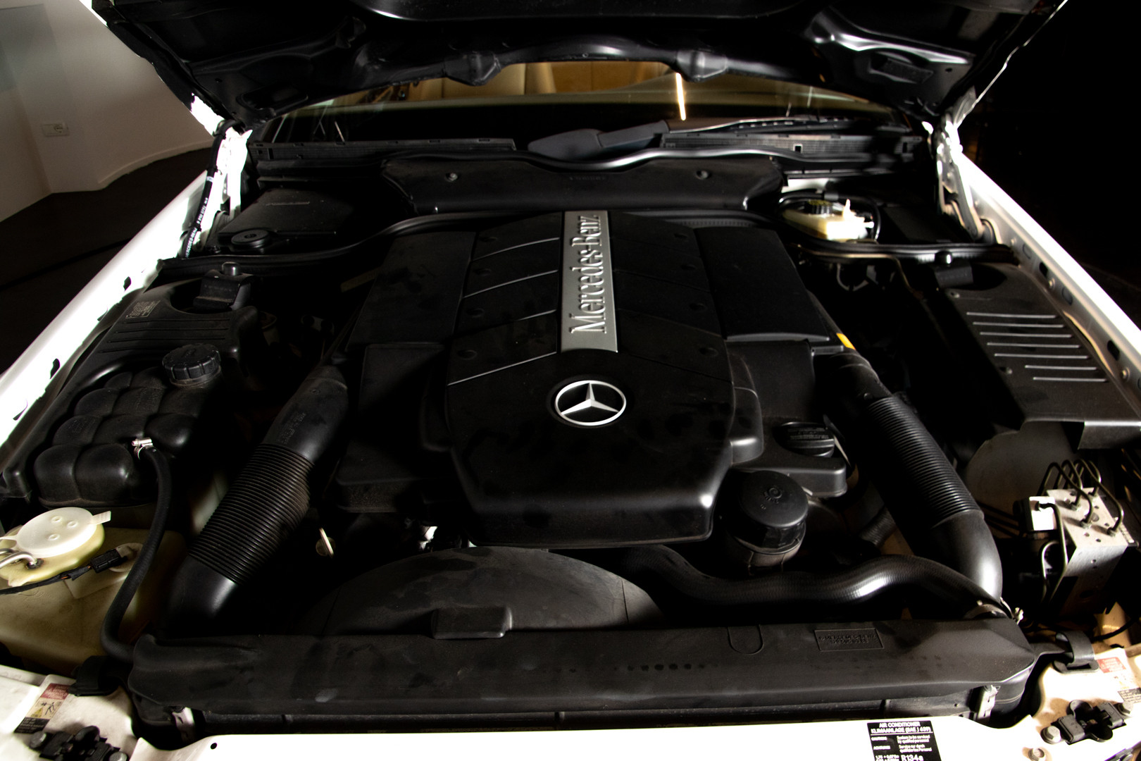 2000 Mercedes-Benz SL500 41